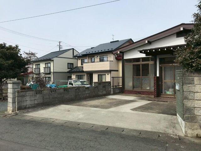 拡大写真:山崎町貸家 1階1の外観写真(昼)