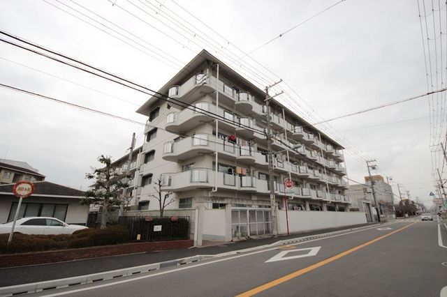 拡大写真：シャトー塚口 4階C401の外観写真（昼）