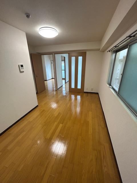 拡大写真:尼崎市久々知西町2丁目 3階301のリビング
