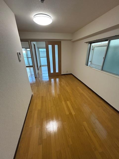 拡大写真:尼崎市久々知西町2丁目 3階301の室内