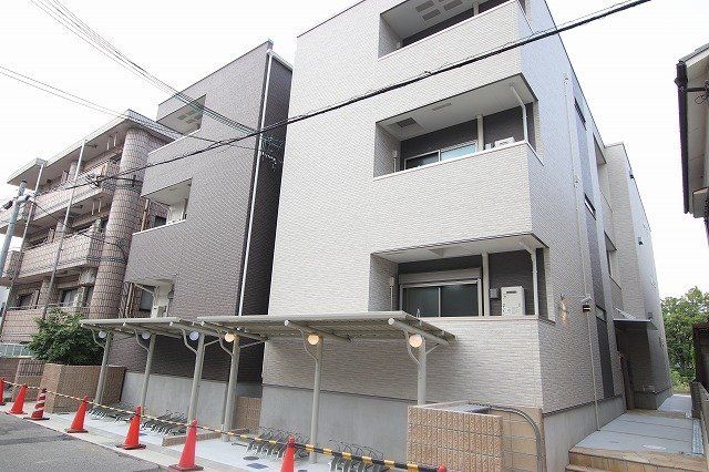 フジパレス東園田イーストの外観