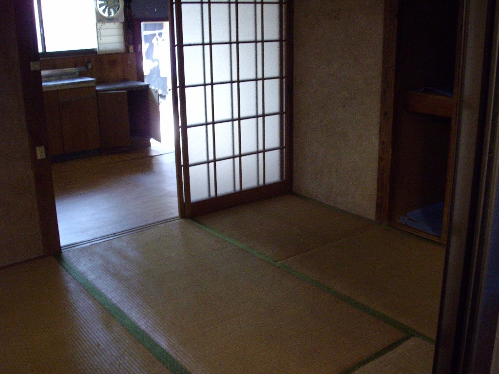 拡大写真:新居浜市北新町 1階1の和室