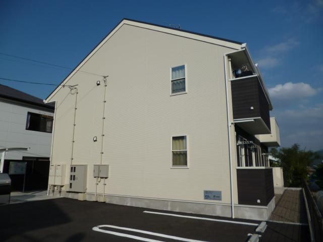 カルトナージュの外観