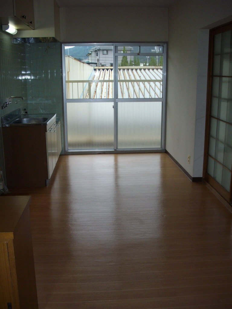 拡大写真：新居浜市七宝台町 2階207のダイニング