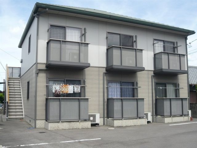シャーメゾン坂井町の外観