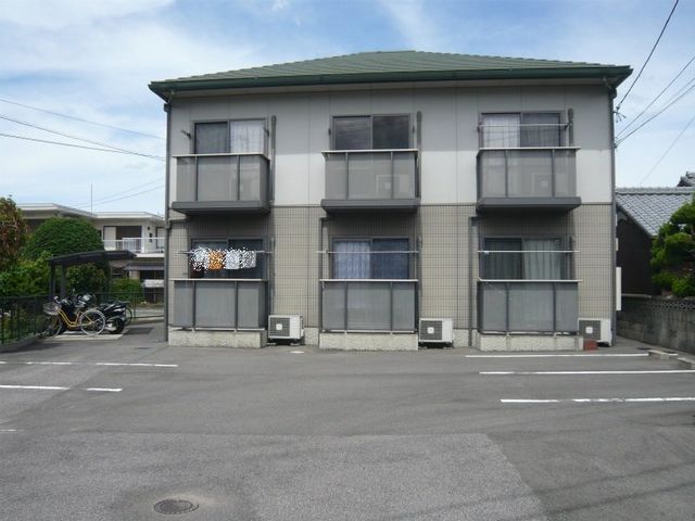 拡大写真:シャーメゾン坂井町 1階102の外観写真(昼)
