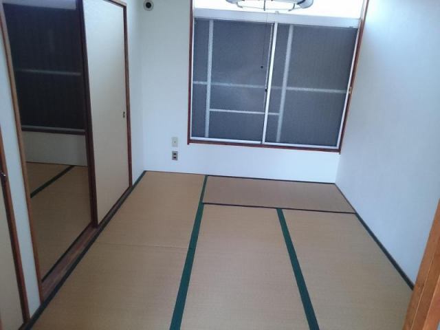 拡大写真:越智アパート 2階9の室内