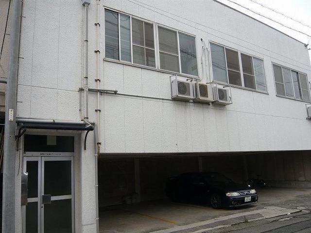 拡大写真:ハウス三木 2階202の外観写真(昼)