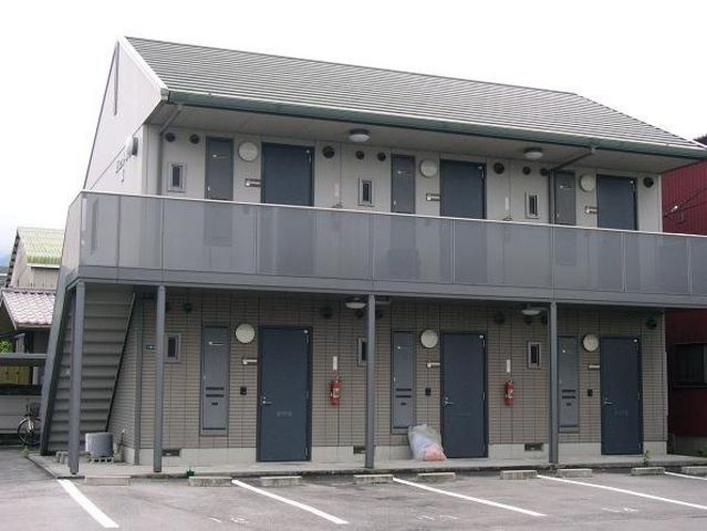 拡大写真:新居浜市久保田町2丁目 1階107の外観写真(昼)