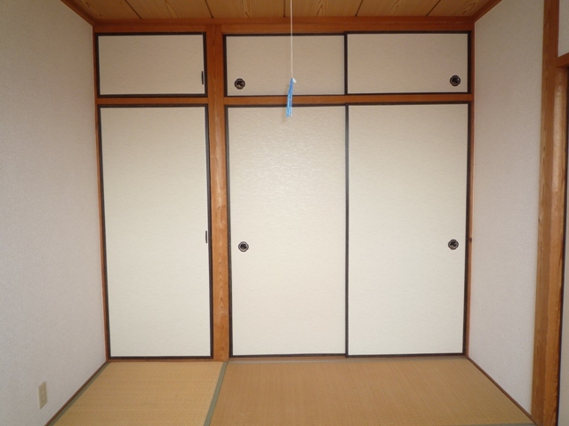 拡大写真:サンビレッジ荒尾 2階201の収納
