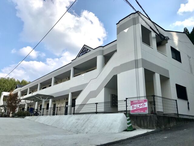 拡大写真：カサ　フェンテ．Ｋ 1階110の外観写真（昼）