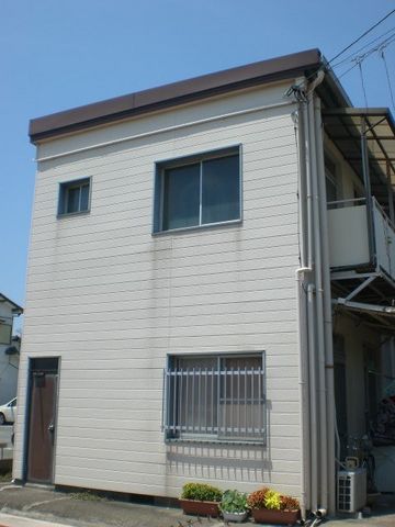 拡大写真：前田アパート・中町 2階202の外観写真（昼）