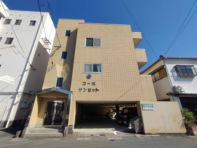 コーポサンセットの外観