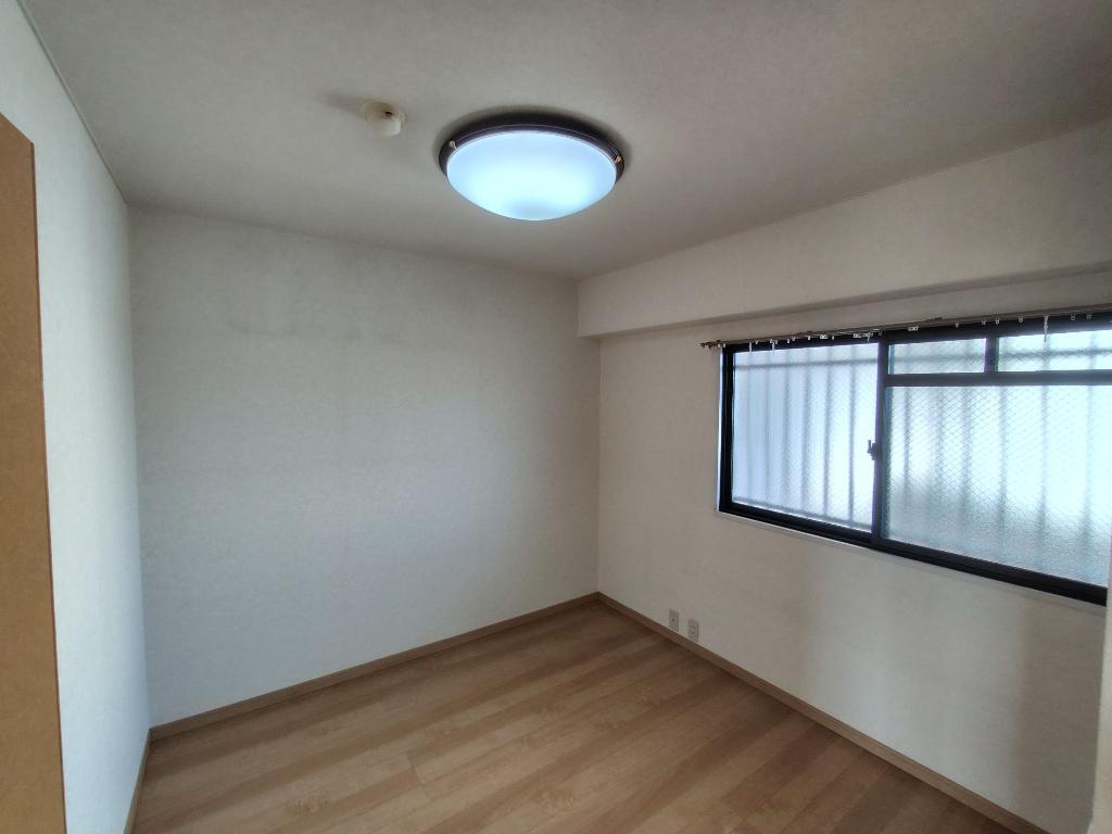 拡大写真:ウイング通町 11階1103の洋室