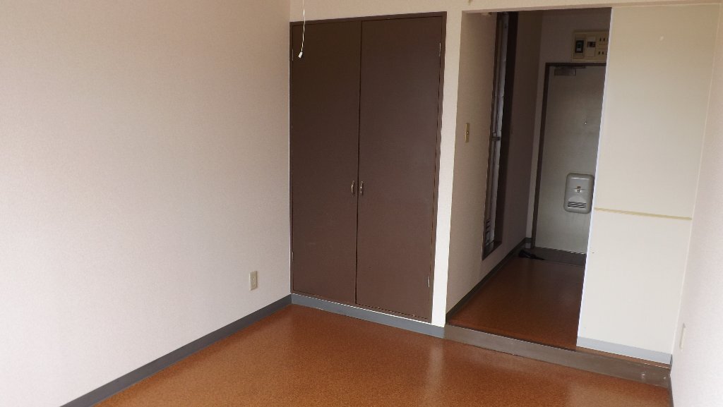 拡大写真：裾野市平松 3階305の室内