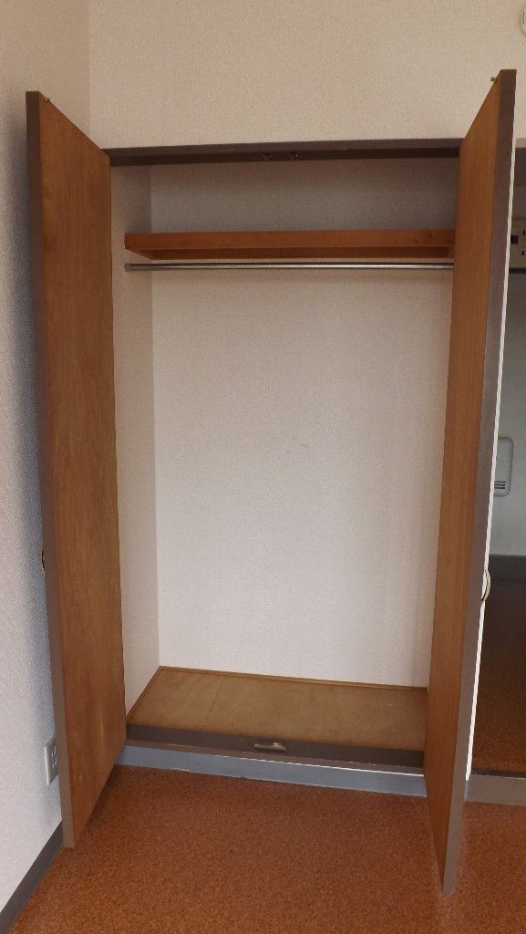 拡大写真：裾野市平松 3階305の収納