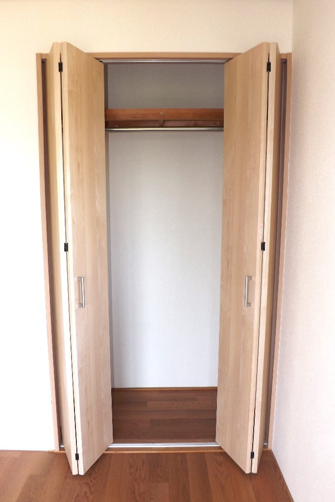 拡大写真：裾野市佐野 2階203の収納