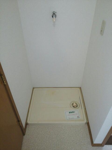 拡大写真:クレストール古谷 2階201の洗濯機置場