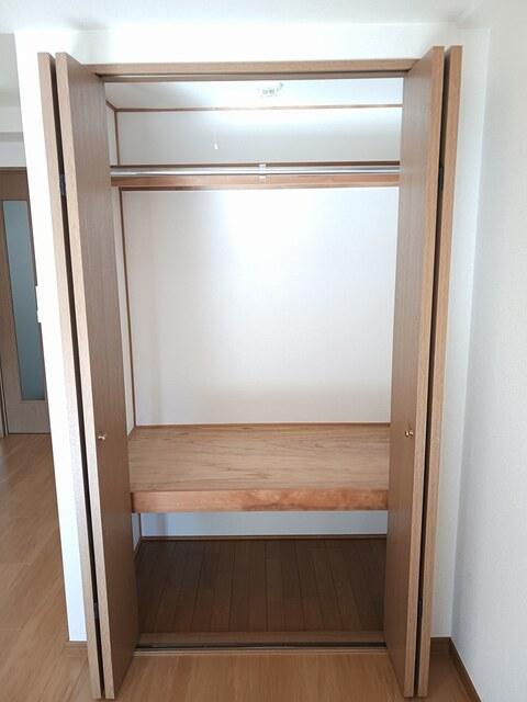拡大写真:サンリット 1階101の収納