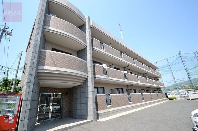 サンリットの外観