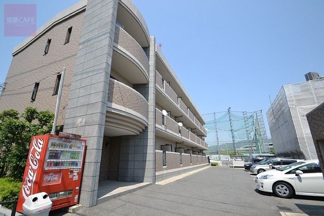 拡大写真:サンリット 1階101の外観写真(昼)