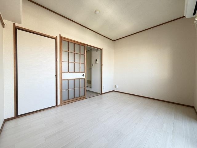 拡大写真:広島市西区南観音6丁目 4階402のリビング