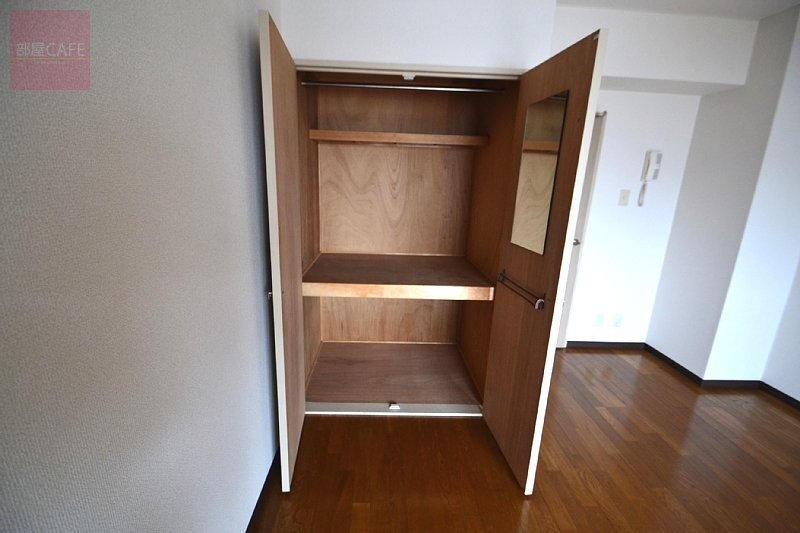 拡大写真:広島市中区東白島町 4階402のクローゼット