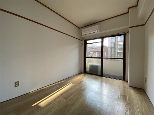 拡大写真:広島市中区十日市町2丁目 4階401のリビング
