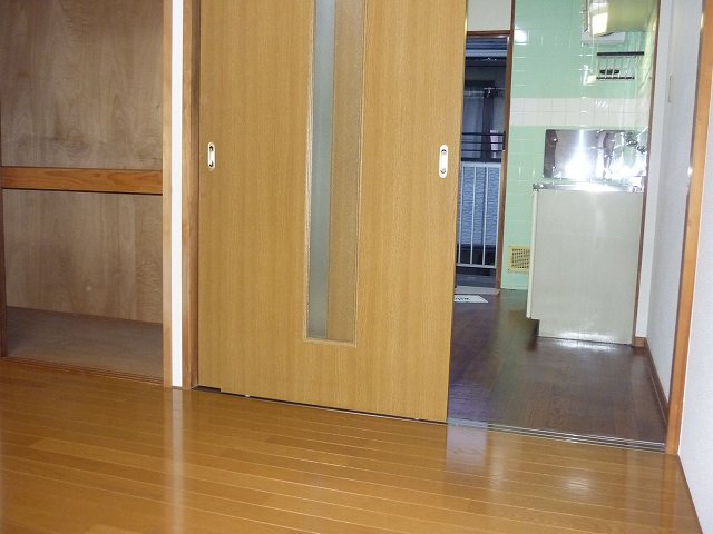 拡大写真:シティハイツ西本YS 2階202の室内設備