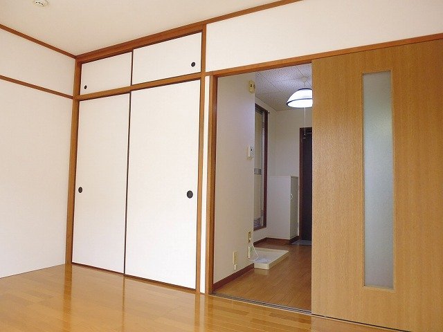 拡大写真:シティハイツ西本YS 2階204の室内