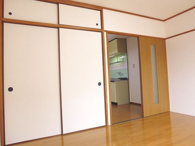 拡大写真:シティハイツ西本YS 2階204の室内
