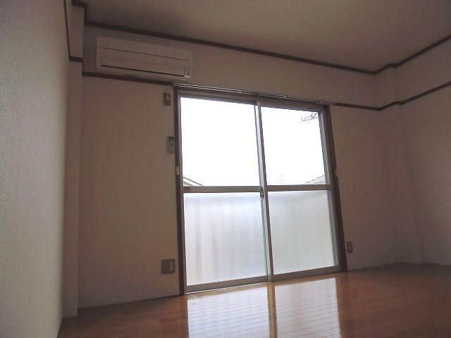 拡大写真:シティハイツ西本YS 2階204の室内