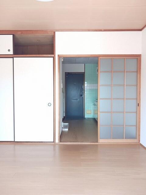 拡大写真：シティハイツ西本ＹＳ 2階205の室内