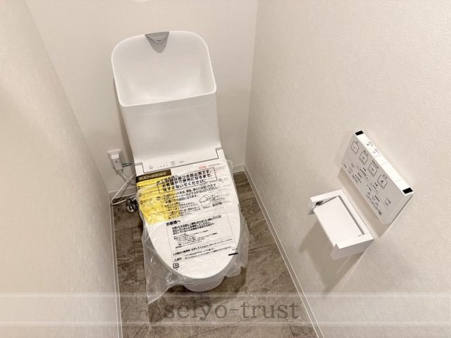 拡大写真:広島市西区三篠町1丁目 10階1002のシャワー付トイレ