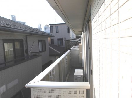 拡大写真：LIV庚午 2階201のベランダ