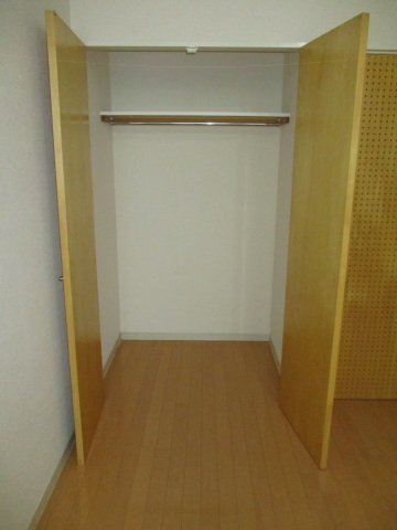 拡大写真:広島市西区庚午中1丁目 1階101のクローゼット