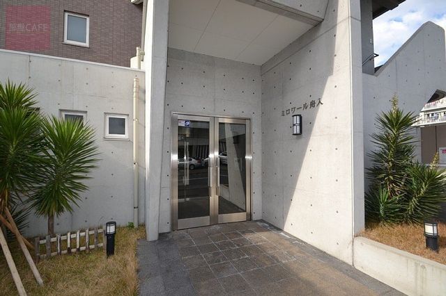 拡大写真:広島市中区舟入川口町 5階501の外観写真(昼)