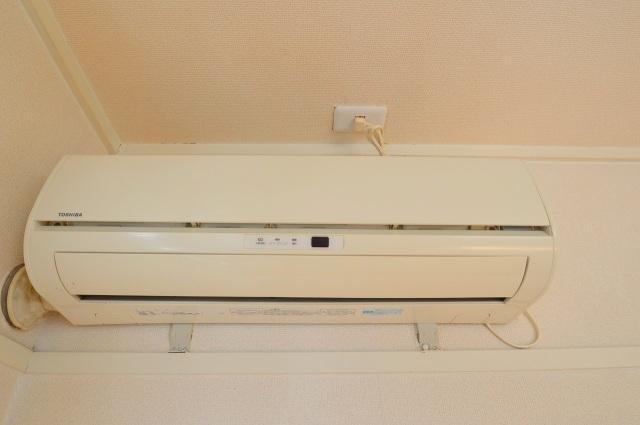 拡大写真:広島市安佐北区亀山5丁目 4階404のエアコン