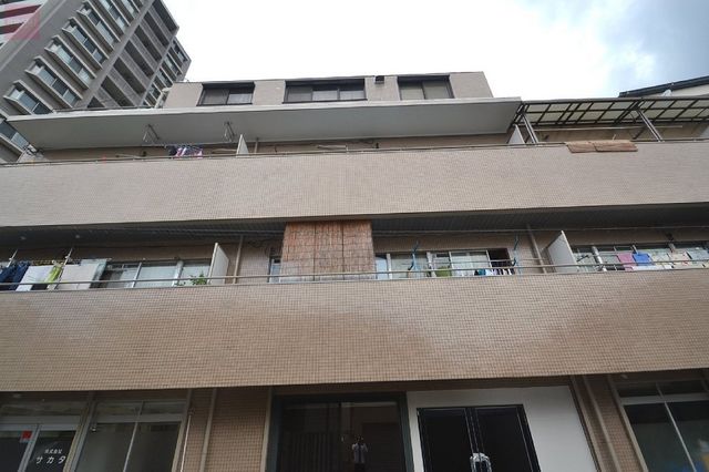 拡大写真:広島市中区西白島町 4階402の外観写真(昼)