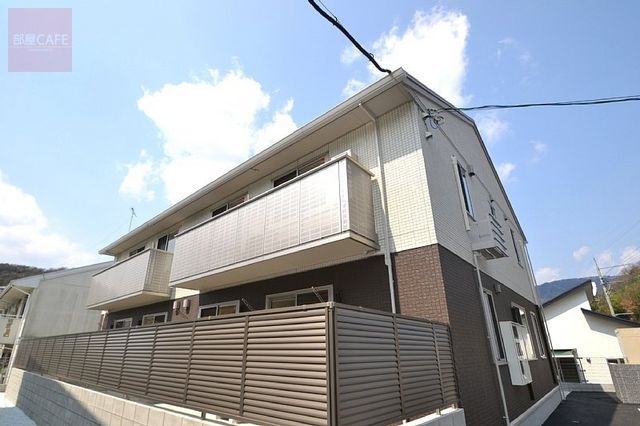 拡大写真:メルヴェーユ Ⅰ 2階202の外観写真(昼)
