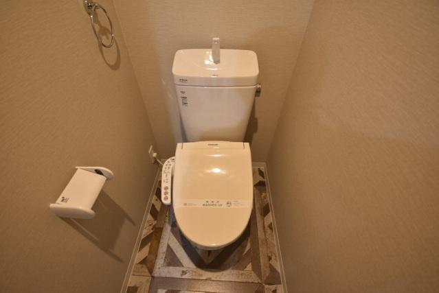 拡大写真:広島市中区東平塚町 2階201のトイレ