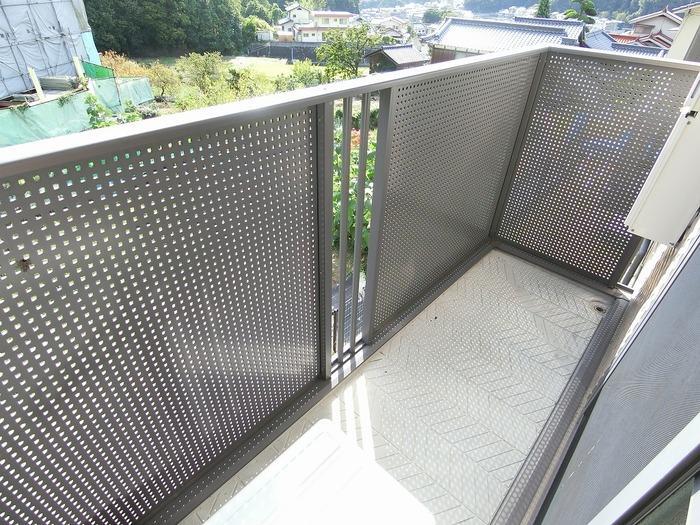 拡大写真:広島市東区上温品4丁目 2階201のベランダ