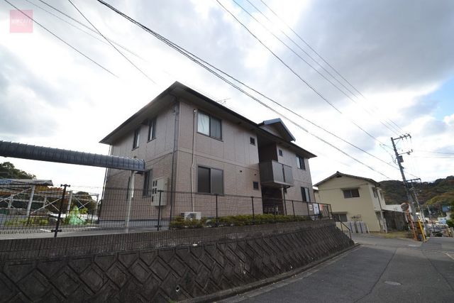 拡大写真:広島市東区上温品4丁目 2階201の外観写真(昼)