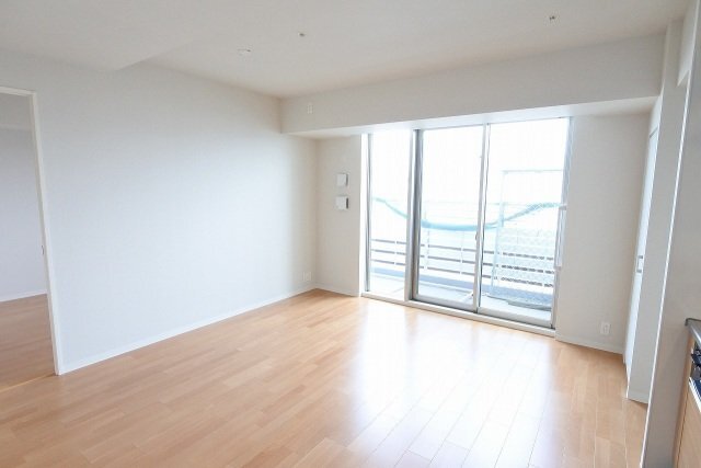 拡大写真：広島市南区松原町 32階3202のリビング