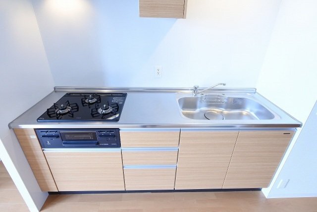 拡大写真：広島市南区松原町 32階3202のキッチン