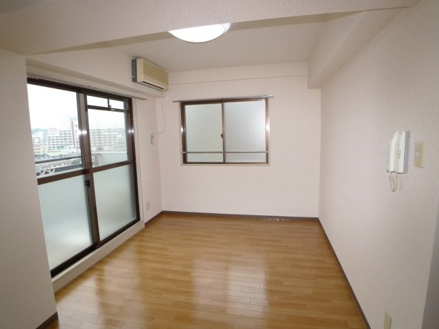拡大写真：広島市南区東雲本町１丁目 3階306のリビング