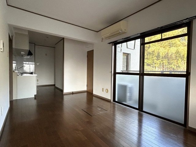 拡大写真:広島市東区中山中町 1階104のリビング