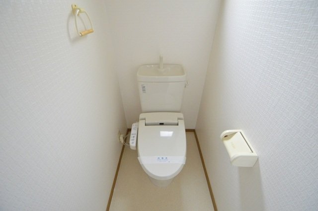 拡大写真:広島市東区牛田旭2丁目 2階102のトイレ