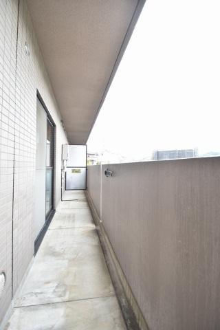 拡大写真:広島市安佐南区伴東2丁目 1階103のベランダ