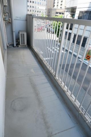 拡大写真:広島市中区大手町5丁目 2階203のベランダ